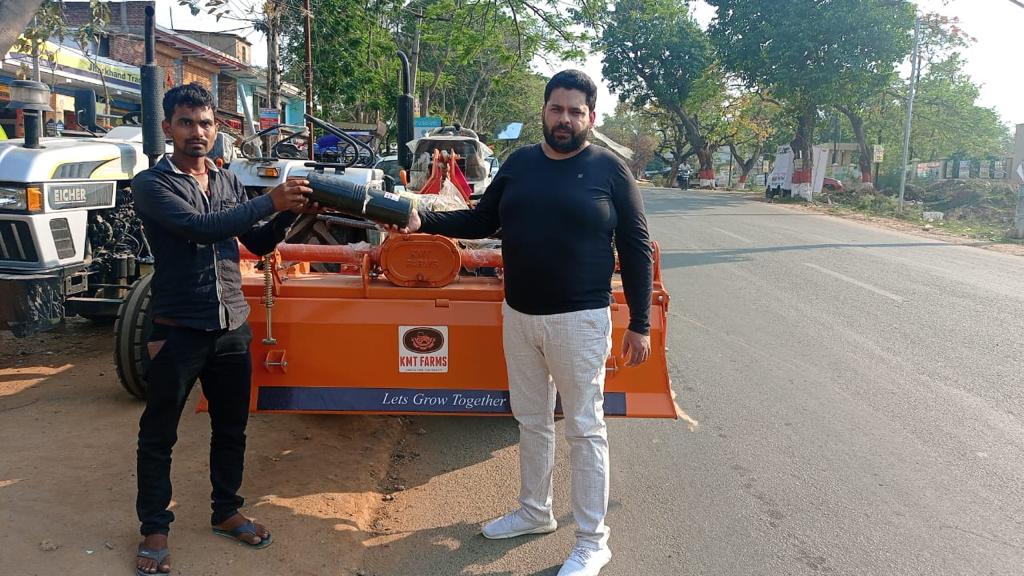 customer buying our product from dealer